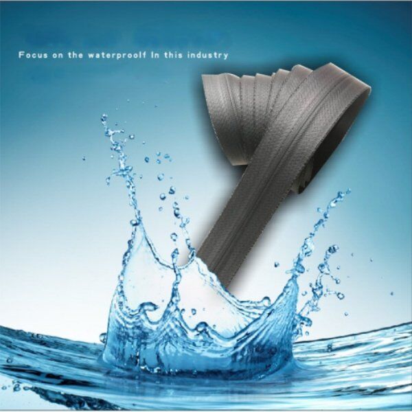Advertising graphic for airtight and watertight zippers with water splash effect and Chinese - English text about waterproof focus